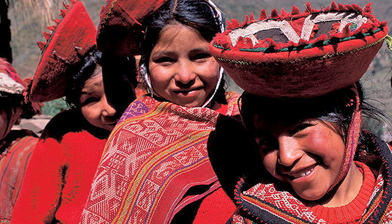 Wpei-peru-walking-7